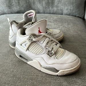 Nike Jordan’s Boys Size 4US